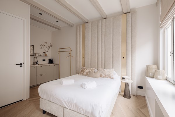 Medium property photo - Eerste Lindendwarsstraat 1H, 1015 LE Amsterdam